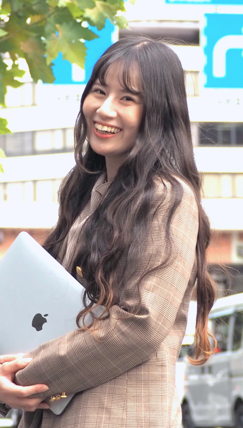 女性社員の画像